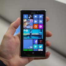 Sta circolando in rete un video comparso su YouTube che mostrerebbe il nuovo Windows Phone 8.1 installato su un Nokia Lumia 920. Nel video molto breve e di scarsa qualità si può intravedere il nuovo centro notifiche che compare scorrendo […]