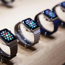 Ora è ufficiale, Apple ha comunicato qualche giorno fa che il suo primo smartwatch, l’Apple Watch, arriverà in Italia e in altri paesi a partire dal prossimo 26 giugno. Era ormai da tempo che si aspettava l’annuncio dell’arrivo dell’orologio di […]